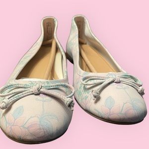 Vionic Floral Pastel Ballet Flats in Light Pink and Mint